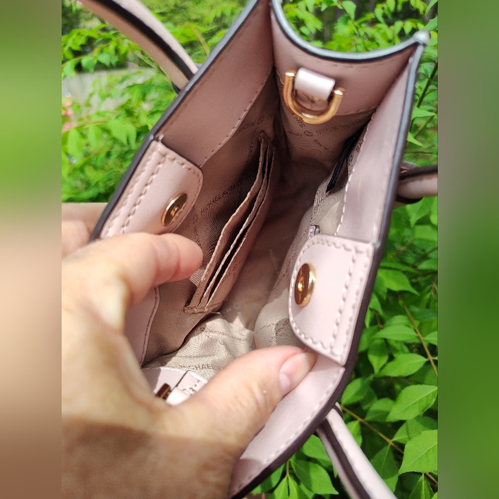 Michael Kors Mini Mercer Bag - Picture 5 of 7